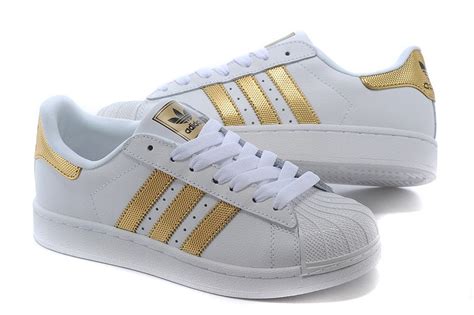 adidas krone mit goldenen streifen und schwarz heren|Goldene Schuhe für Herren .